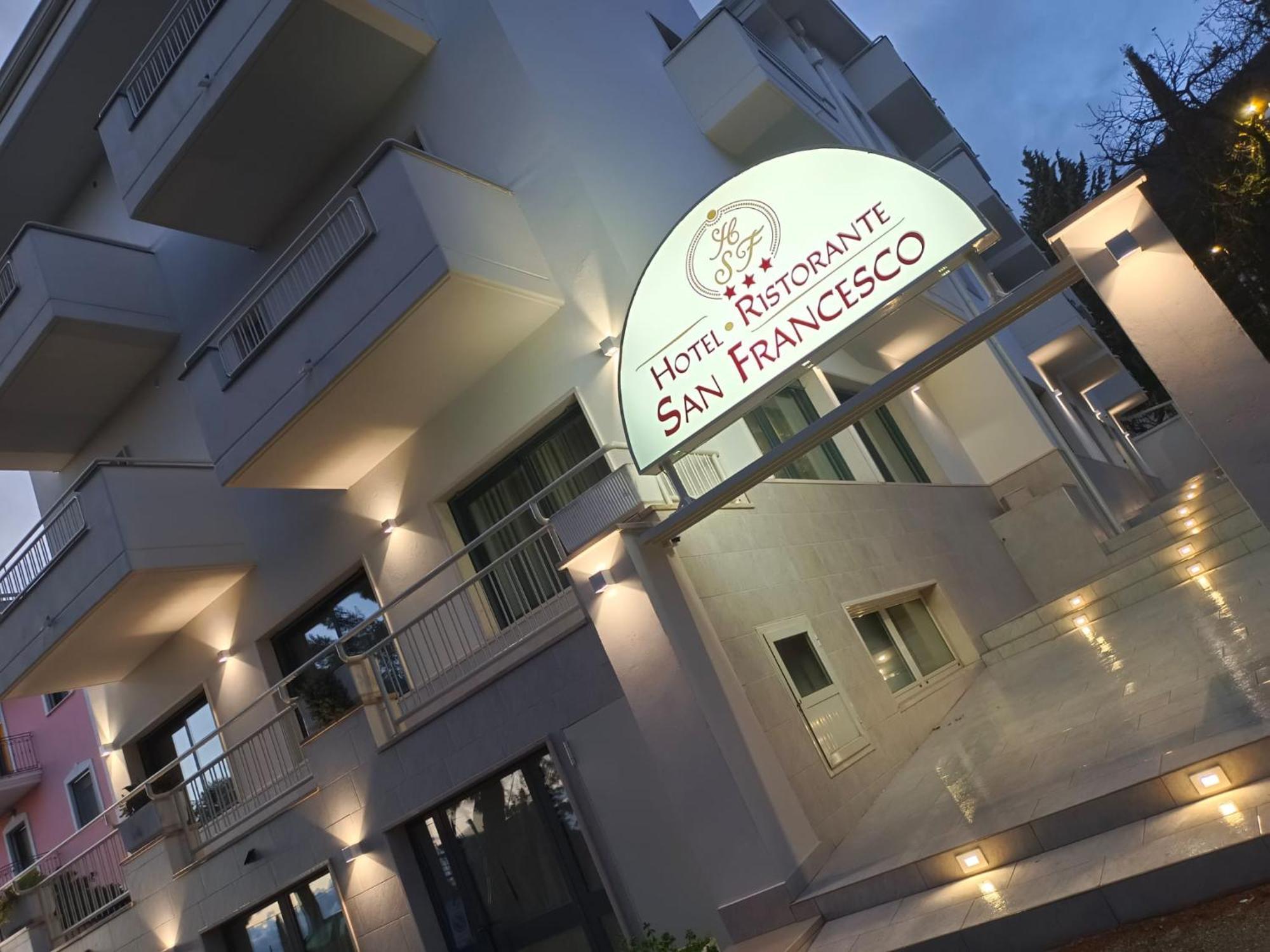 Hotel San Francesco San Giovanni Rotondo Exterior photo